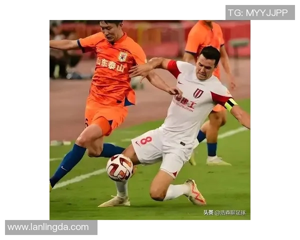 成都篮球队配合默契创新高助力球队在全国赛事中崭露头角 成都篮球队配合默契创新高助力球队在全国赛事中崭露头角